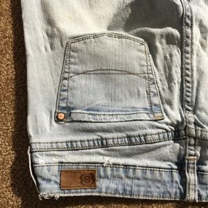 Bullhead Denim 9L Huntington Distressed Flare